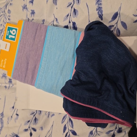 ❤️10/$40 New Briefs Underwear 4 Pack - Picture 1 of 2